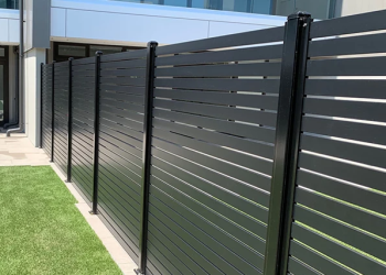 Antracit kerítés részlet